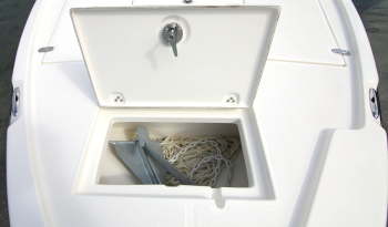 bay-boat-sea-born-fx21-forward-anchor-locker