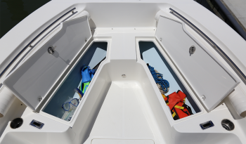 center-console-boat-forward-storage-0003
