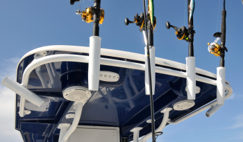 center-console-boat-hard-top