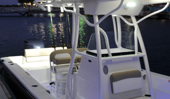 center-console-boat-night-lighting