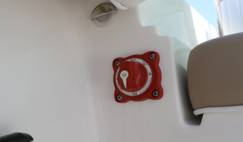 center-console-boat-rear-battery-switch