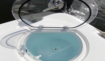 center-console-boats-rear-well