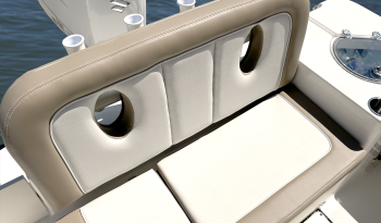 center-console-rear-lounge-seat-0013