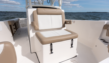 forward-console-seating-with-integrated-cooler