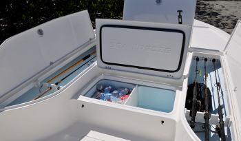 fx24-bay-boat-sea-boar-rod-locker-storage-full