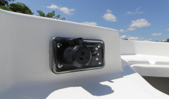 fx24-bay-boat-sea-bor-trolling-motor