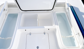fx25-bay-xe-foward-deck-with-rod-lockers-and-storage-compartments-opened