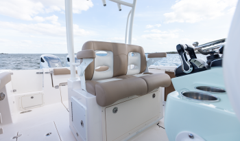llebroc-two-position-leaning-post-captains-seat