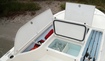 sea-born-fx22-bay-boat-forward-storage-locker-and-cooler