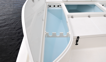 sea-born-fx22-bay-boat-insulated-rod-locker