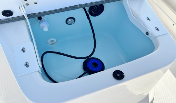 spyder-fx17-flats-boat-forward-console-well-with-oxygen-pump