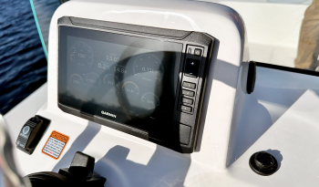 spyder-fx17-flats-boat-garmin-multi-function-display