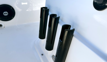 spyder-fx17-flats-boat-on-console-rod-holders