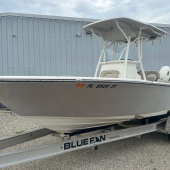 Booking for: 2020 Sea Born LX22 Center Console