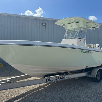 Booking for: 2021 Sea Born LX26 Center Console