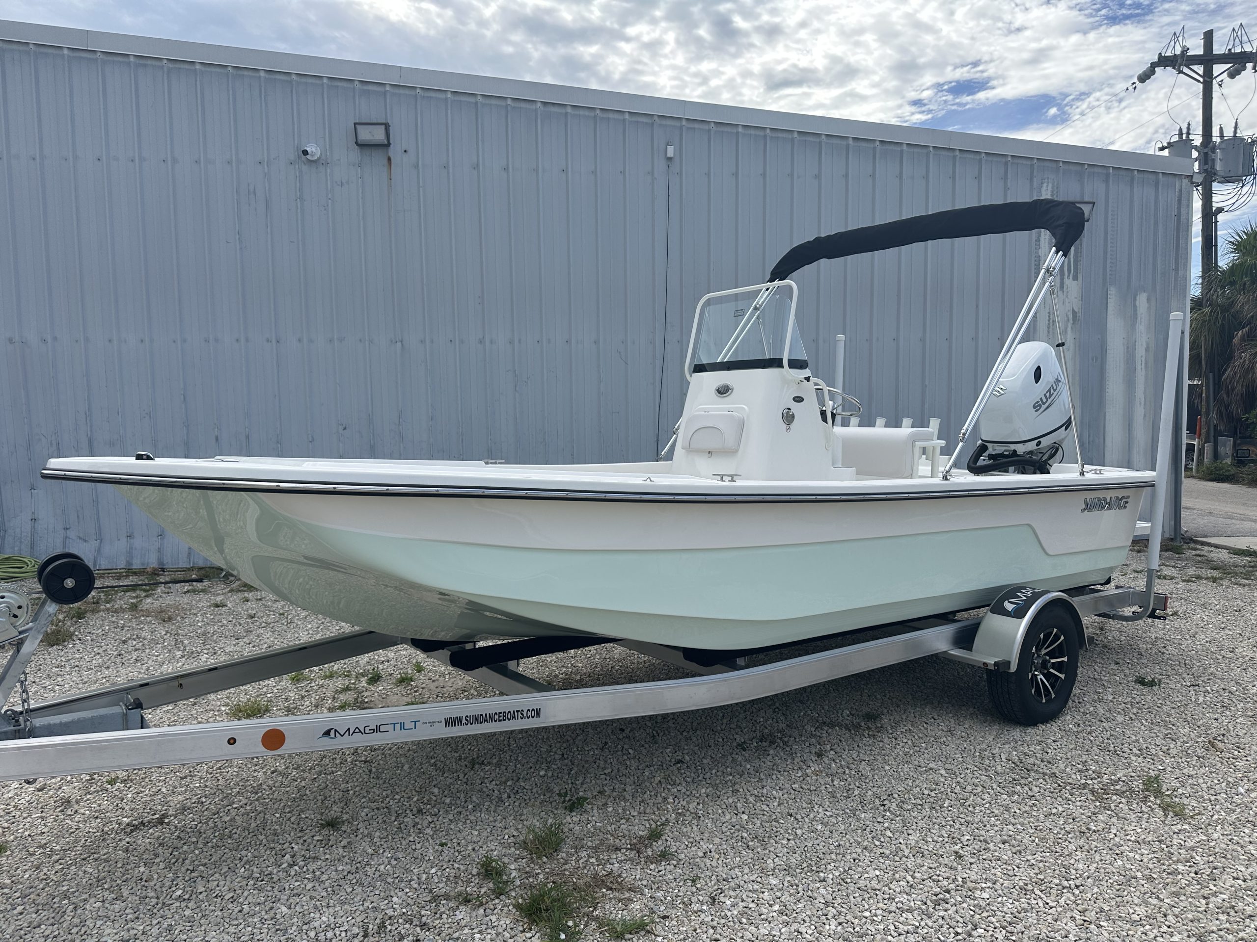 2027 Sundance B20 with a Suzuki 115