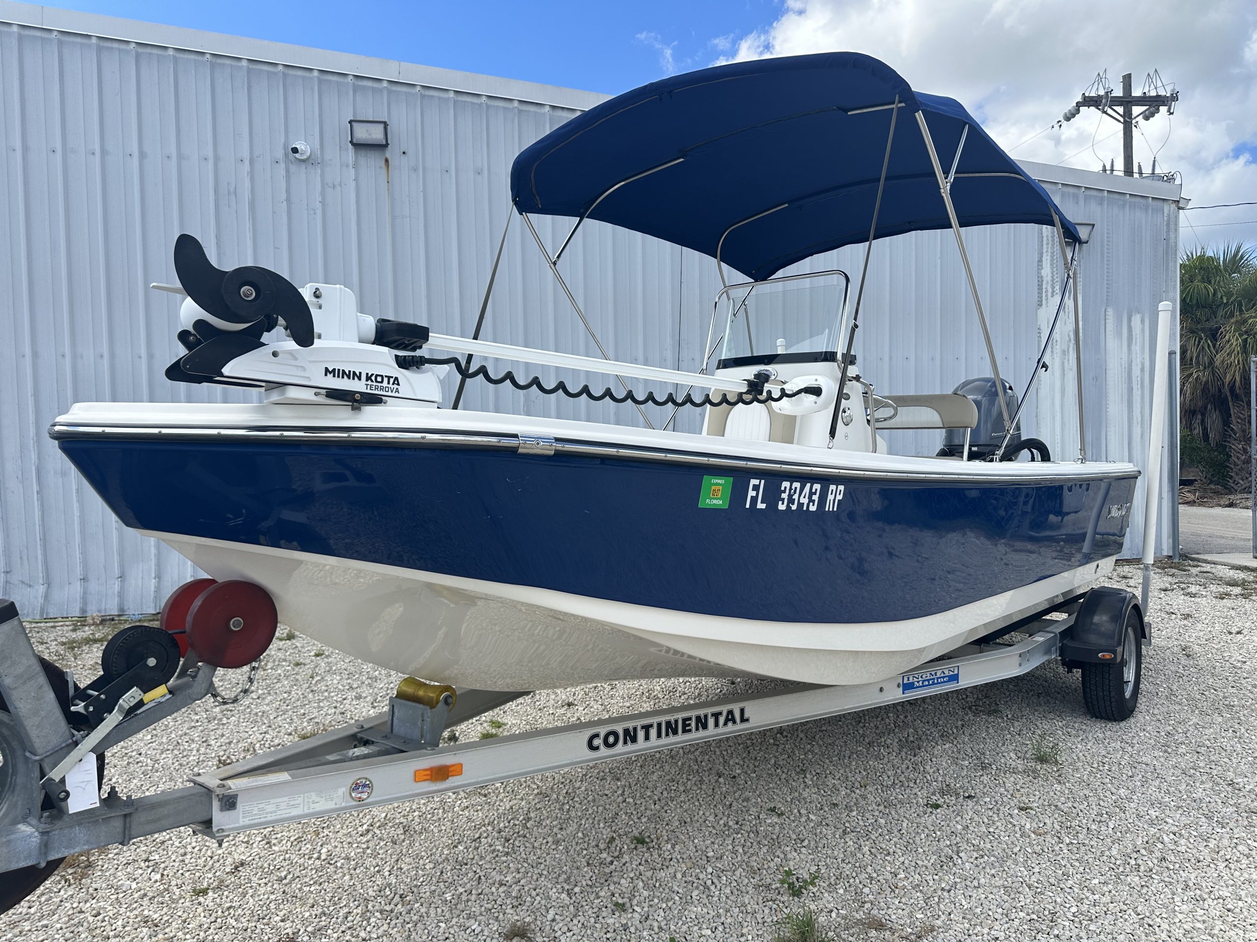 2017 Sundance DX20 with a Yamaha 115