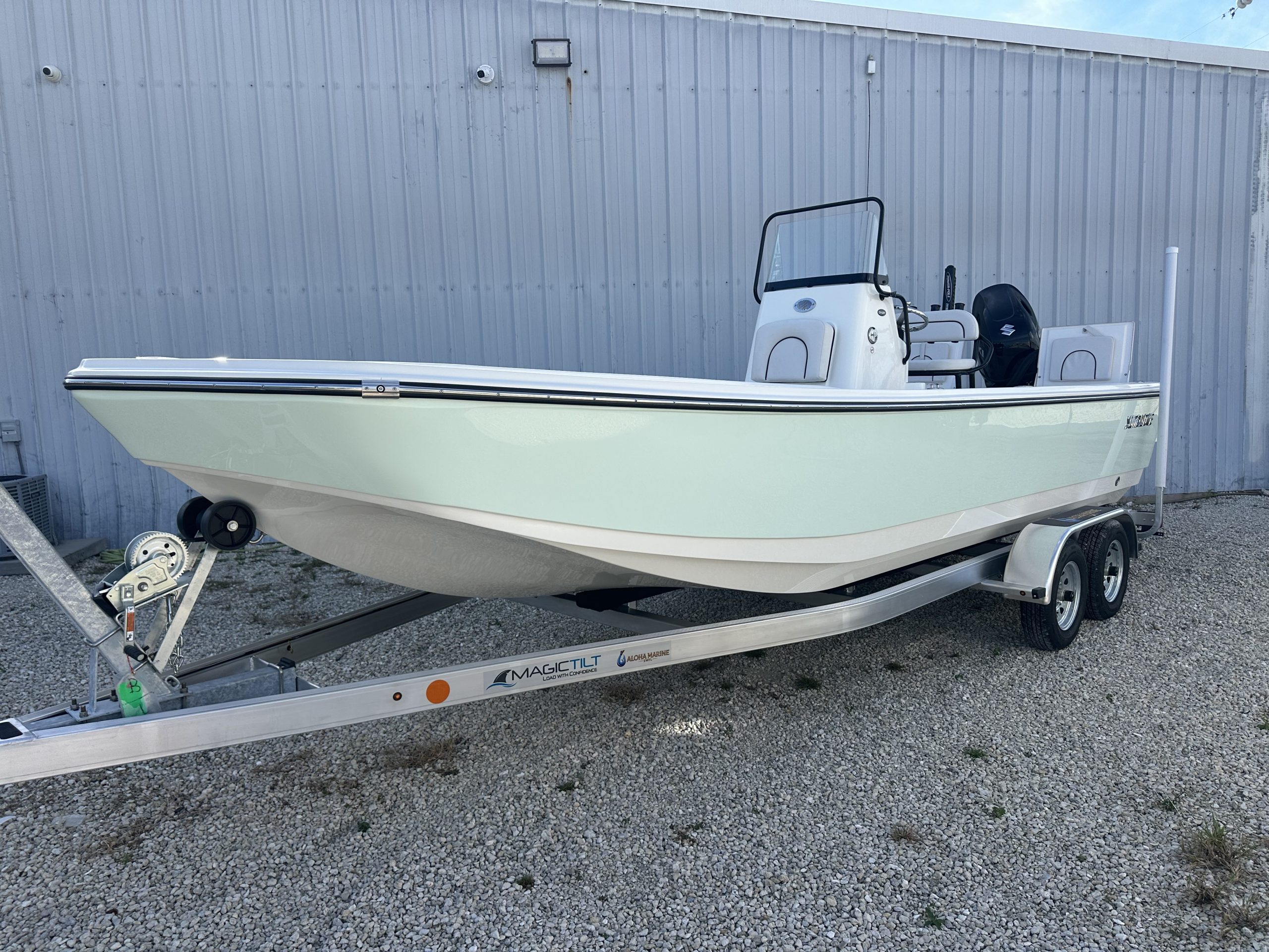 2027 Sundance DX22 with a Suzuki 140